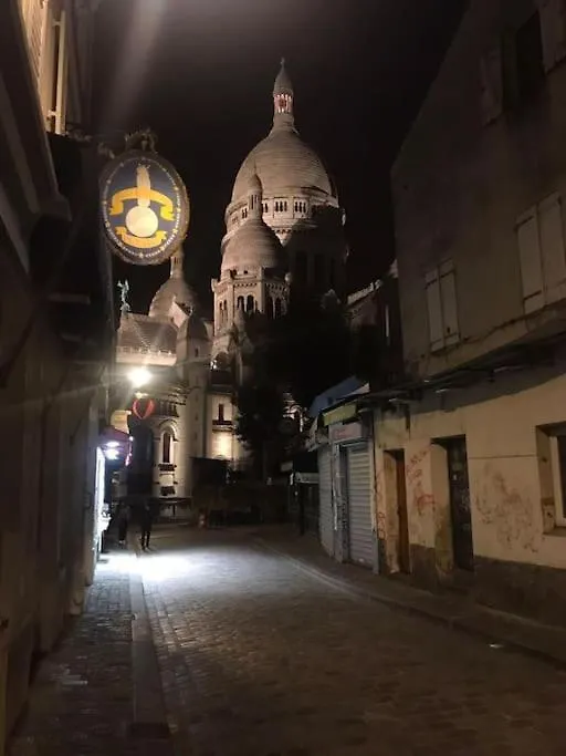 One Room Apartment In Paris Montmartre 0*,  France